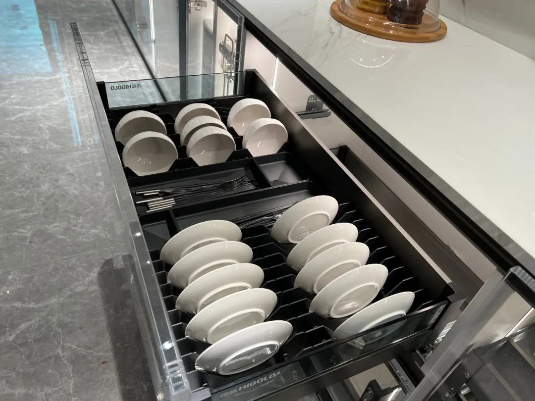 一体化抽屉拉篮，适合碗筷餐具收纳